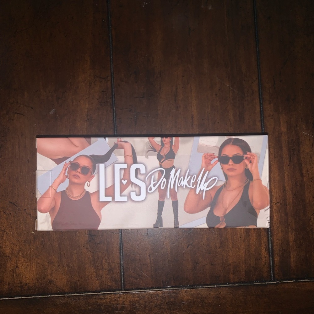 Les Do Makeup sunglasses